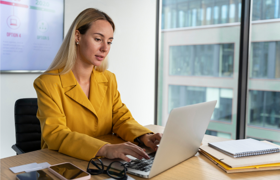 business-woman-banner-concept-with-copy-space